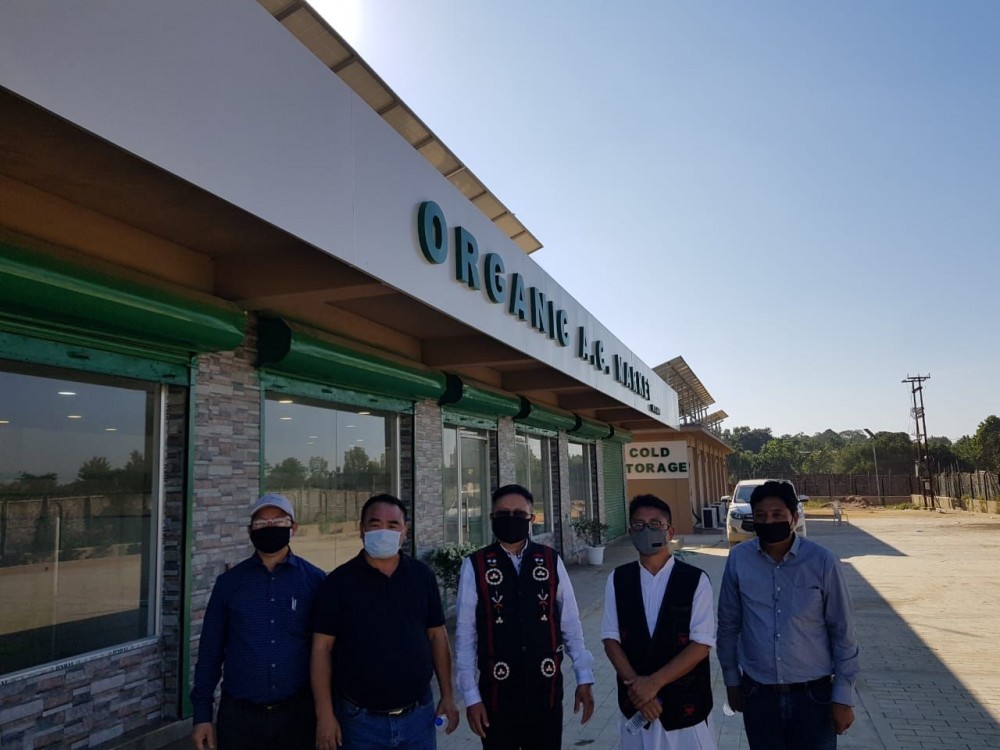 APC, Y Kikheto Sema, IAS and other officials during the inspection at Organic AC Market, Agri Expo on November 14. (Morung photo)